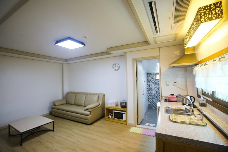 Jeju Tov Pension