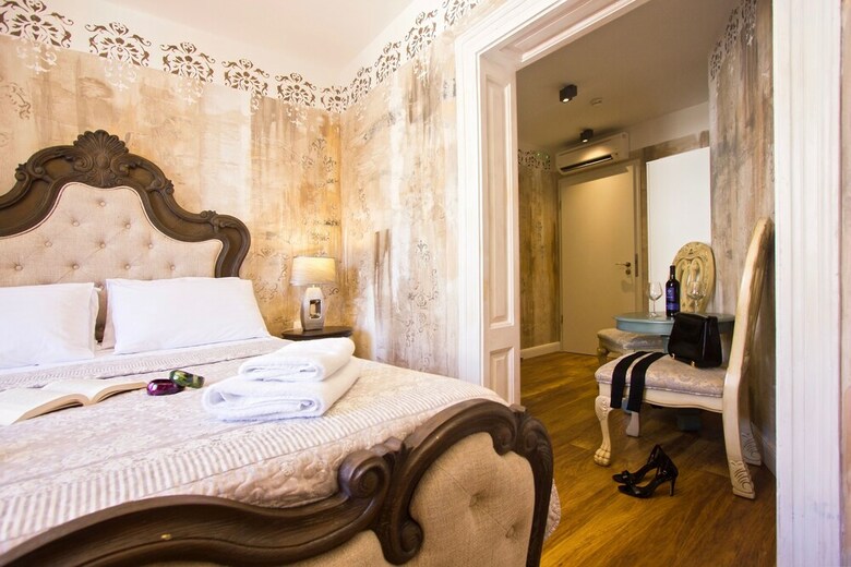 Hotel Plaza Marchi Old Town