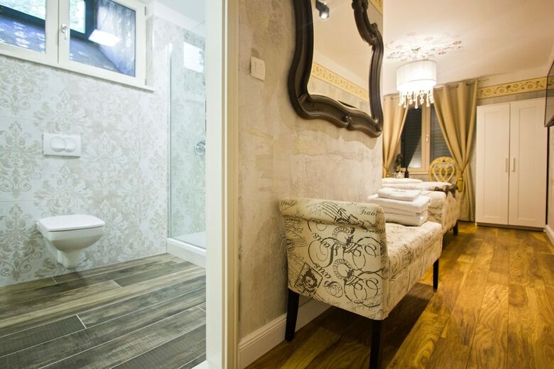 Hotel Plaza Marchi Old Town