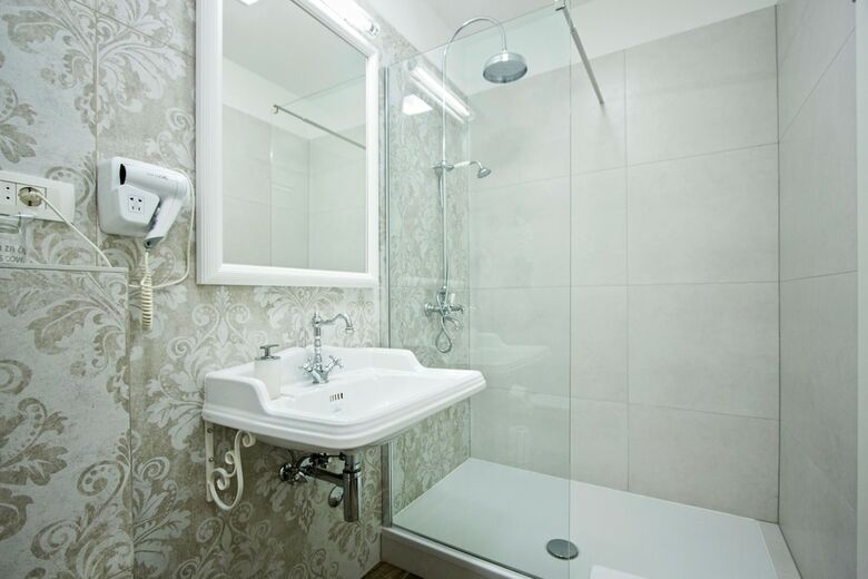 Hotel Plaza Marchi Old Town