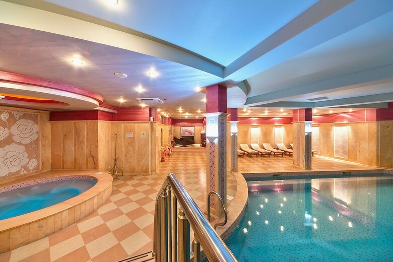 Club Central Hotel
