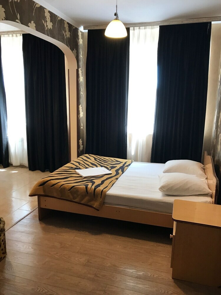 Hotel Elena Guest House