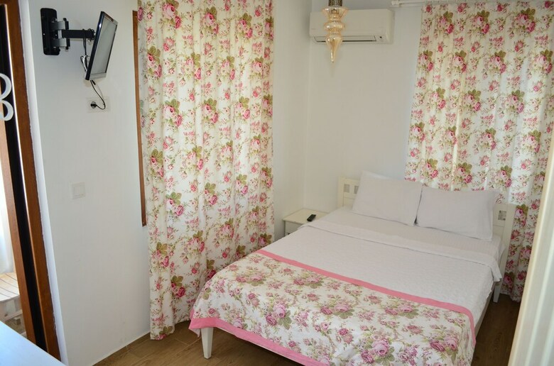 Hostal Cunda Atlas Otel
