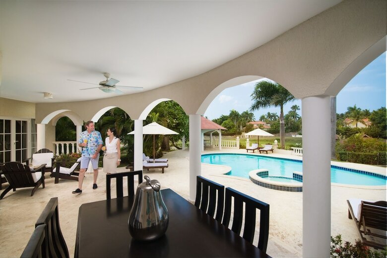 Hotel Crown Villas 4 Bdrm - All Inclusive