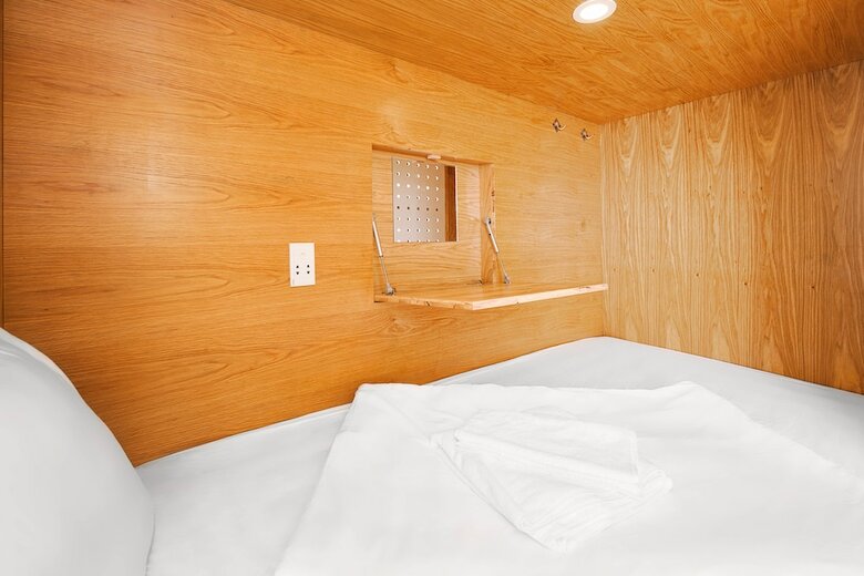 Hostal Zari House