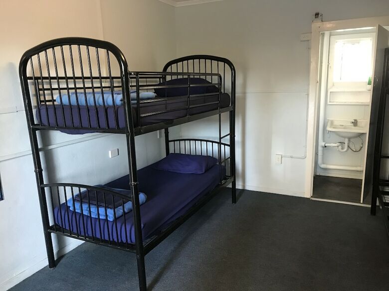 Hostal Down Under Hostels By The Beach