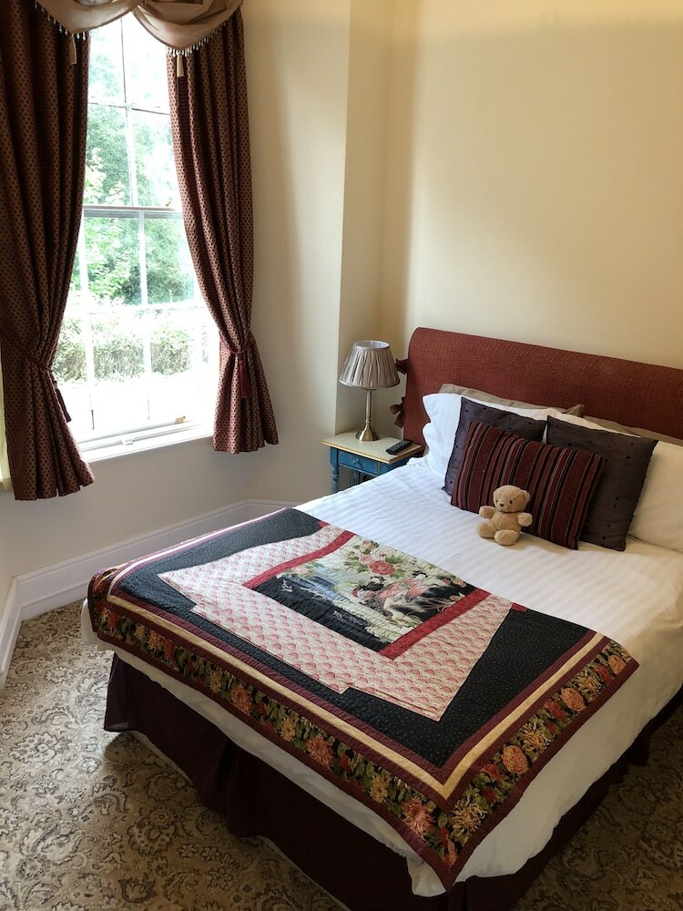 Picton House Hotel