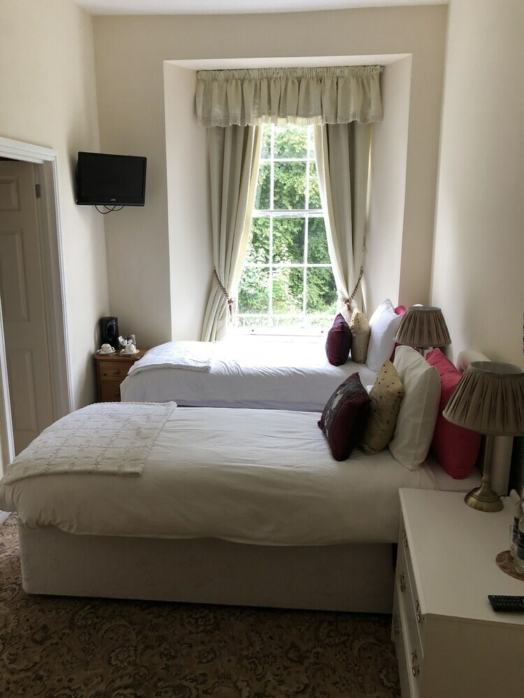 Picton House Hotel