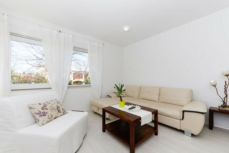 Deluxe Apartments Goya