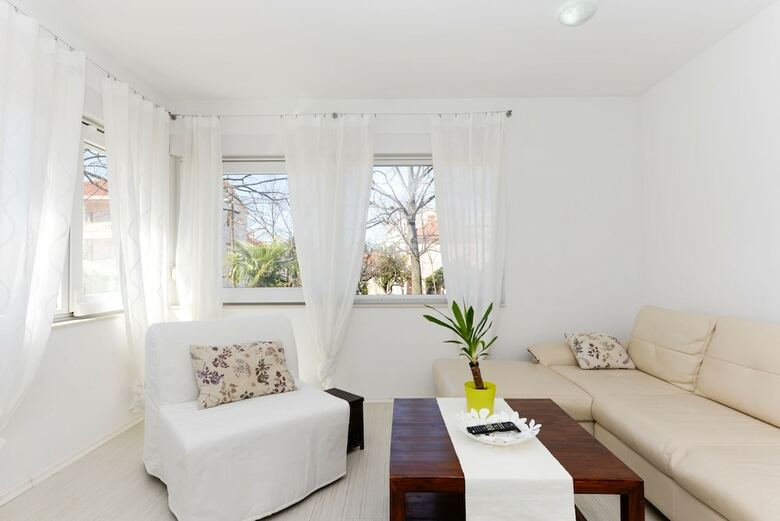 Deluxe Apartments Goya