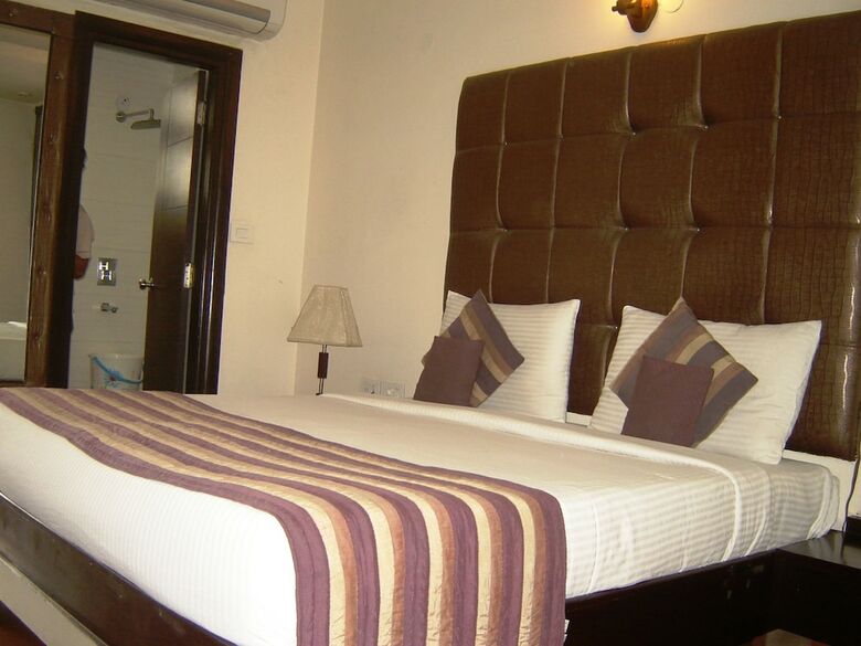Hotel Anand Retreat