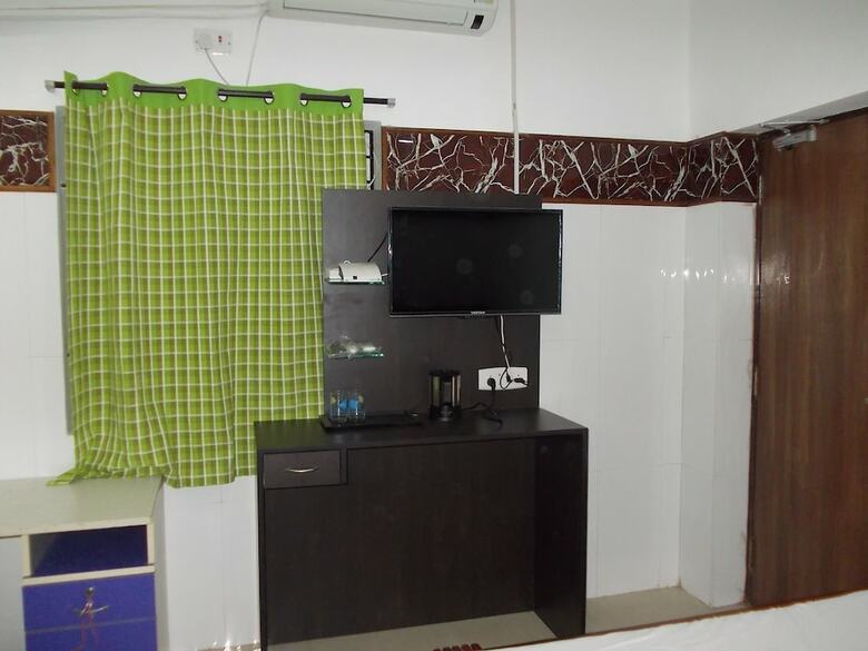 Hotel Cristal Residency