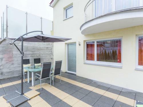 Gorgeous Apartment In Markdorf With Swimming Pool