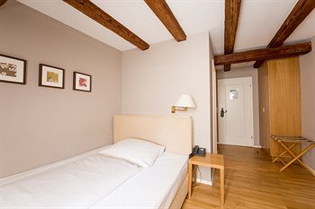 Hotel Schloss Heinsheim