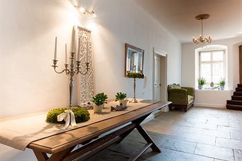 Hotel Schloss Heinsheim