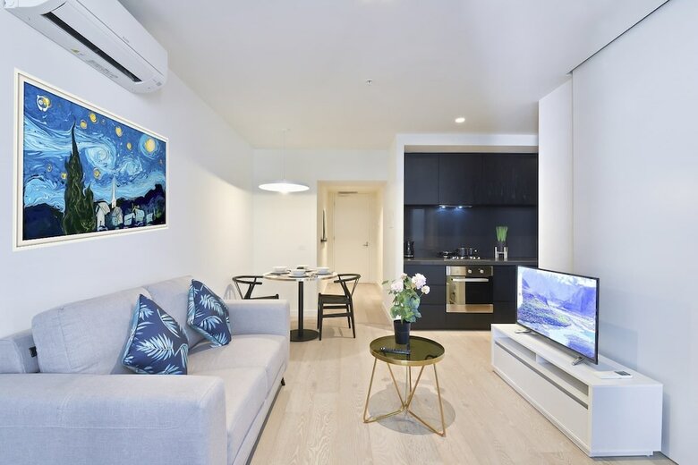 Domo Apartments-empire