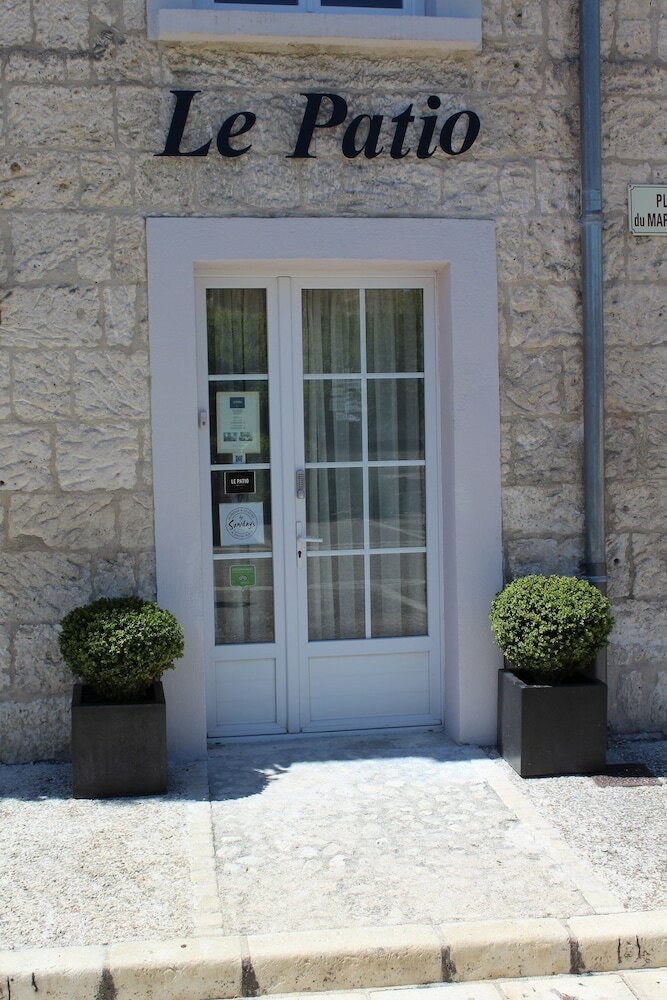Hotel Le Patio Chambres Et Table Dhotes