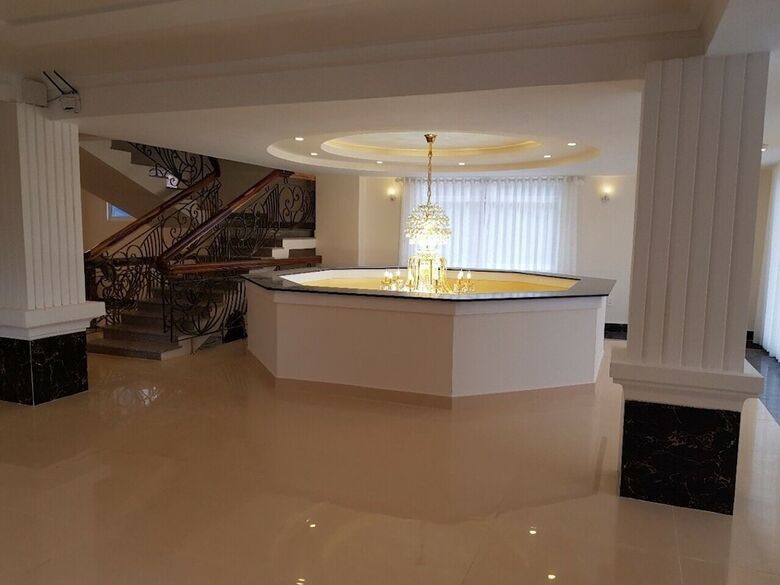 Hoang Trieu Hotel