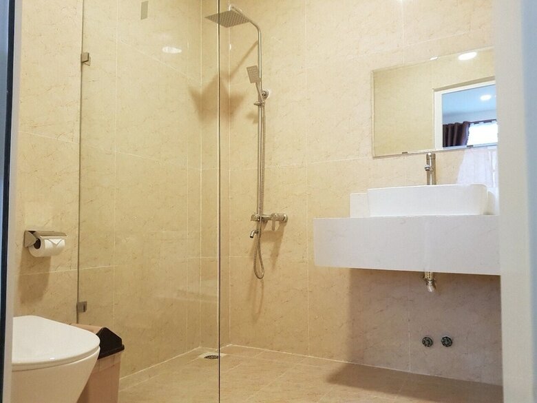 Hoang Trieu Hotel