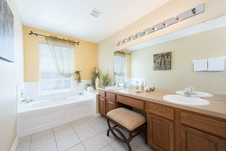 7br Pool Home Emerald Island By Shv-8409