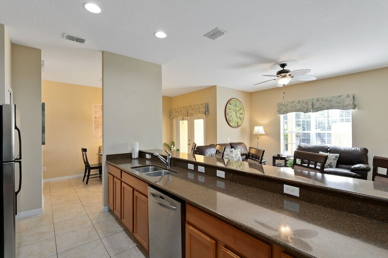 7br Pool Home Emerald Island By Shv-8409