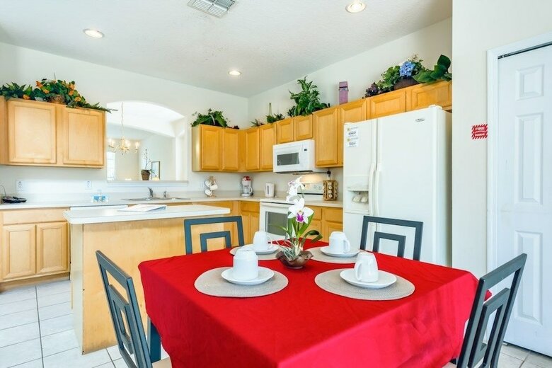 7br Pool Home Emerald Island By Shv-8409