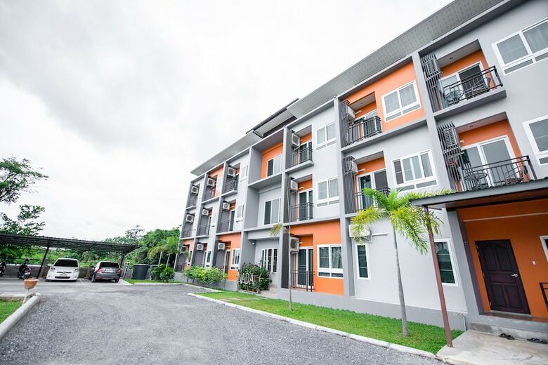 Hotel Oyo 305 Nada Place