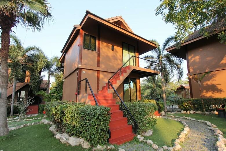 Hotel The Grace Amphawa Resort