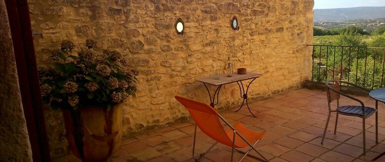 La Bastide Des Magnans B&b, Lacoste