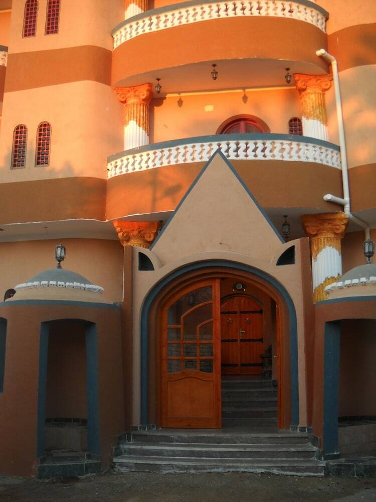Hotel Bedouin Castle