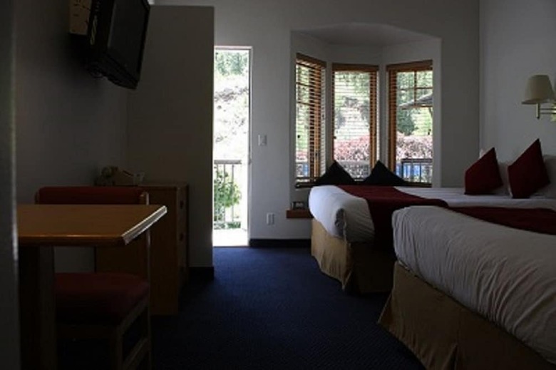 Hotel St. Moritz Lodge & Condominiums