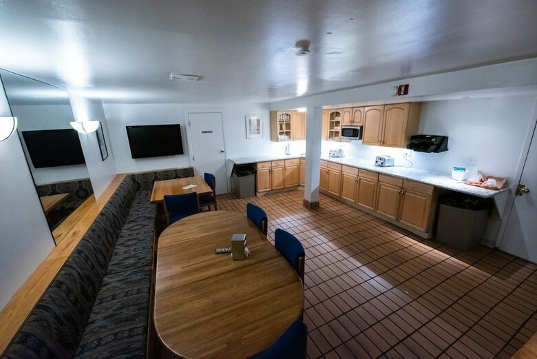 Hotel St. Moritz Lodge & Condominiums