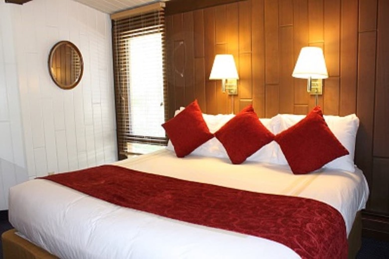 Hotel St. Moritz Lodge & Condominiums