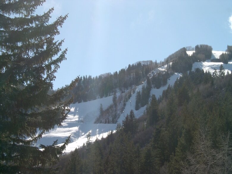 Hotel St. Moritz Lodge & Condominiums