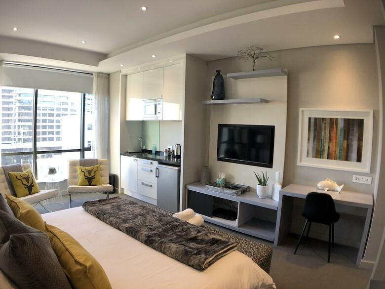 Aparthotel Sandton Skye Suite 604