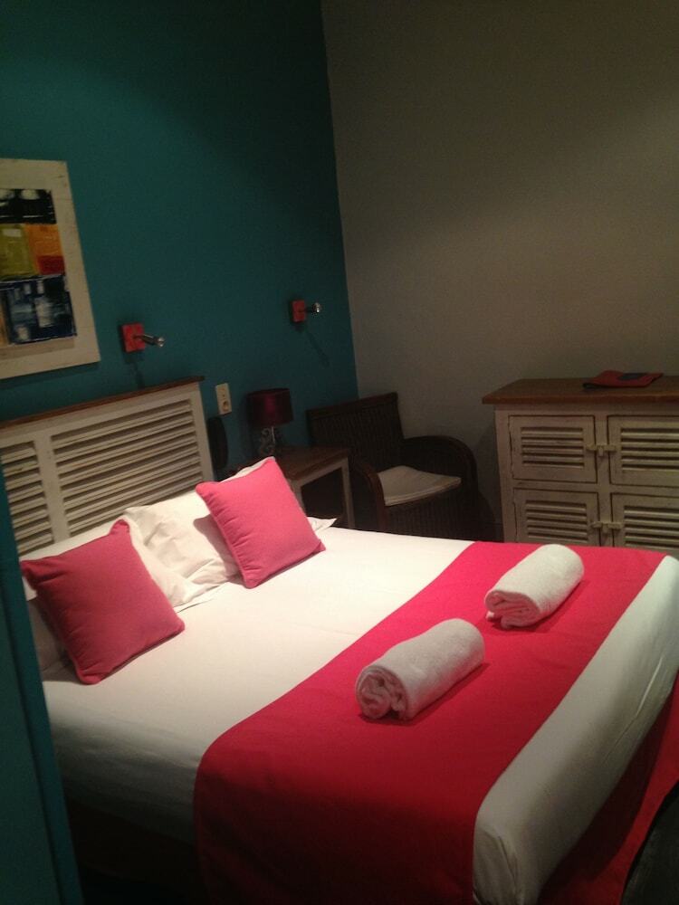 Hotel H�tel C�t� Patio