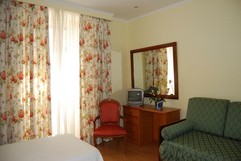 Hotel Pens�o Flor Da Baixa