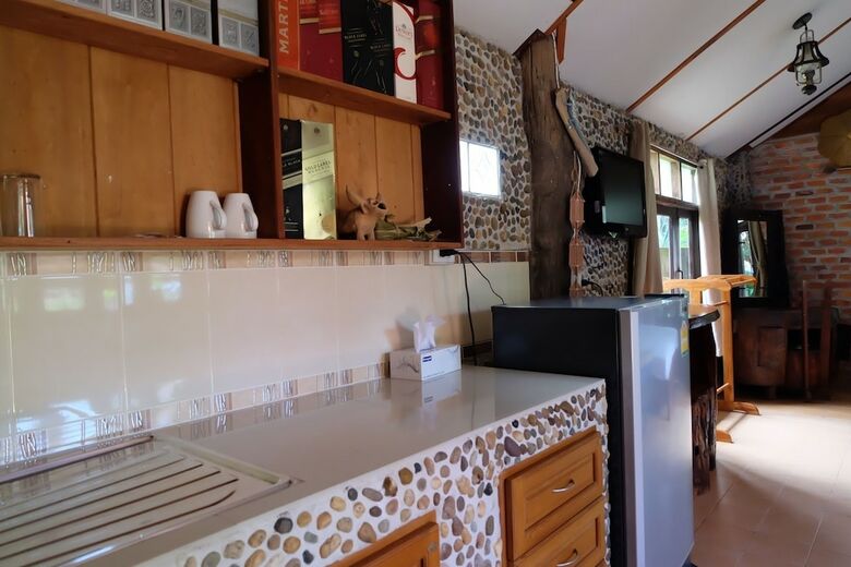 Hotel Baan Esan Country House