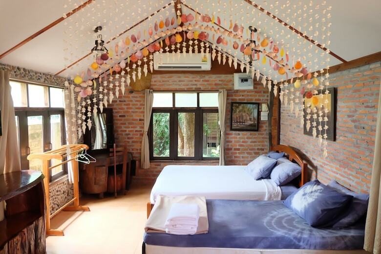 Hotel Baan Esan Country House