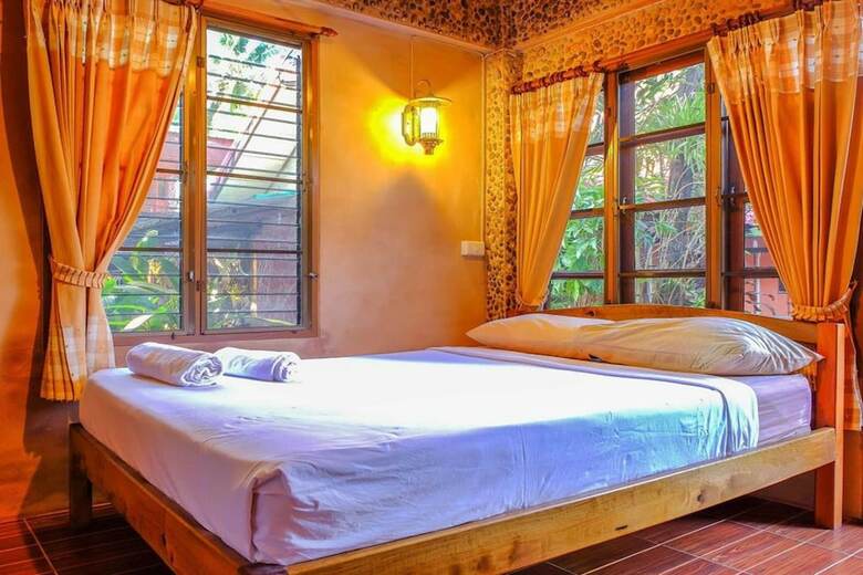 Hotel Baan Esan Country House