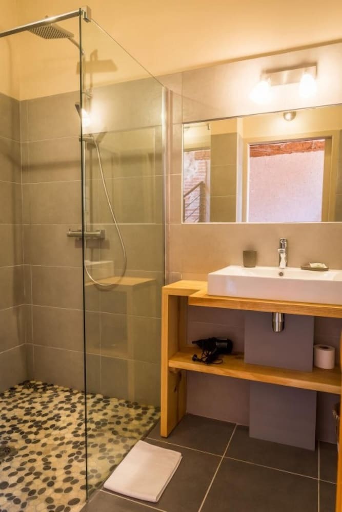 Bed & Breakfast Mas Latour Lavail