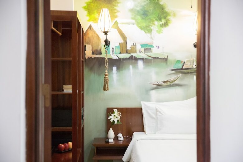 Ancient Lane Hotel