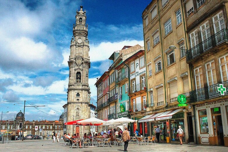 Home @ Porto Cl�rigos Apartment