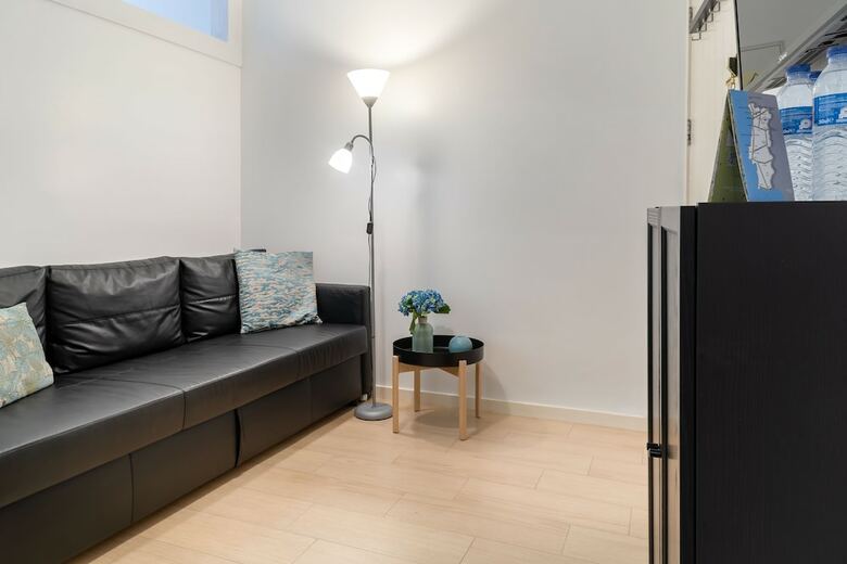 Home @ Porto Cl�rigos Apartment