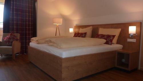 Hostal Gasthaus Sonne Neuh�usle