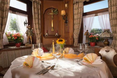 Hostal Gasthaus Sonne Neuh�usle