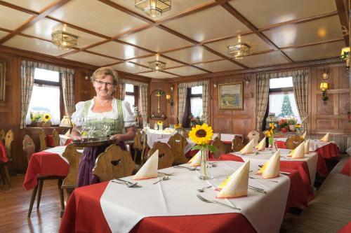 Hostal Gasthaus Sonne Neuh�usle