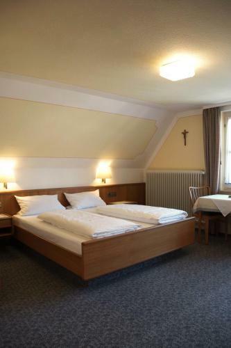 Hostal Pension Haus Hubertus