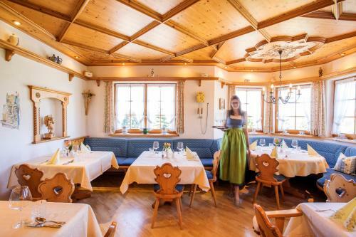 Hostal Gasthaus Zum Kreuz