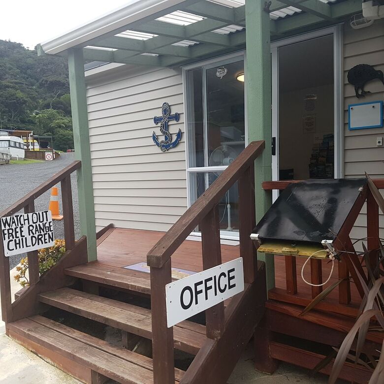 Cabana Oamaru Bay Tourist Park